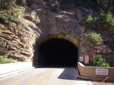 2010-05-04-RV-ZionNatlPark-Tunnel-18-35-07
